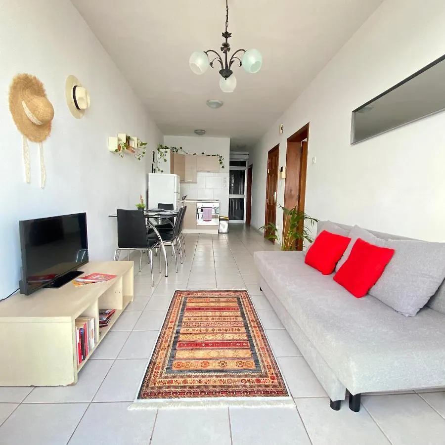 Apartment F2 - Lovely Two Bedrooms Flat Sea View, St Julians Saint Julian's Malta